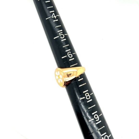 Gold Flower Ring - Picture 4 of 4